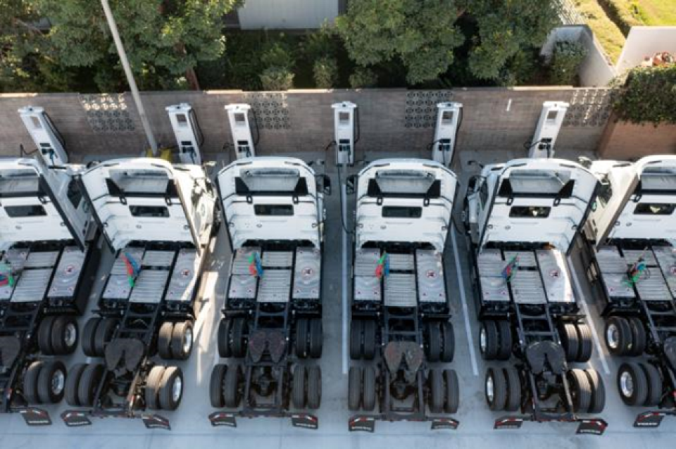 Prologis’ charging infrastructure project in Commerce, Calif., in partnership with their customer Performance Team and Southern California Edison. Image Source: Prologis